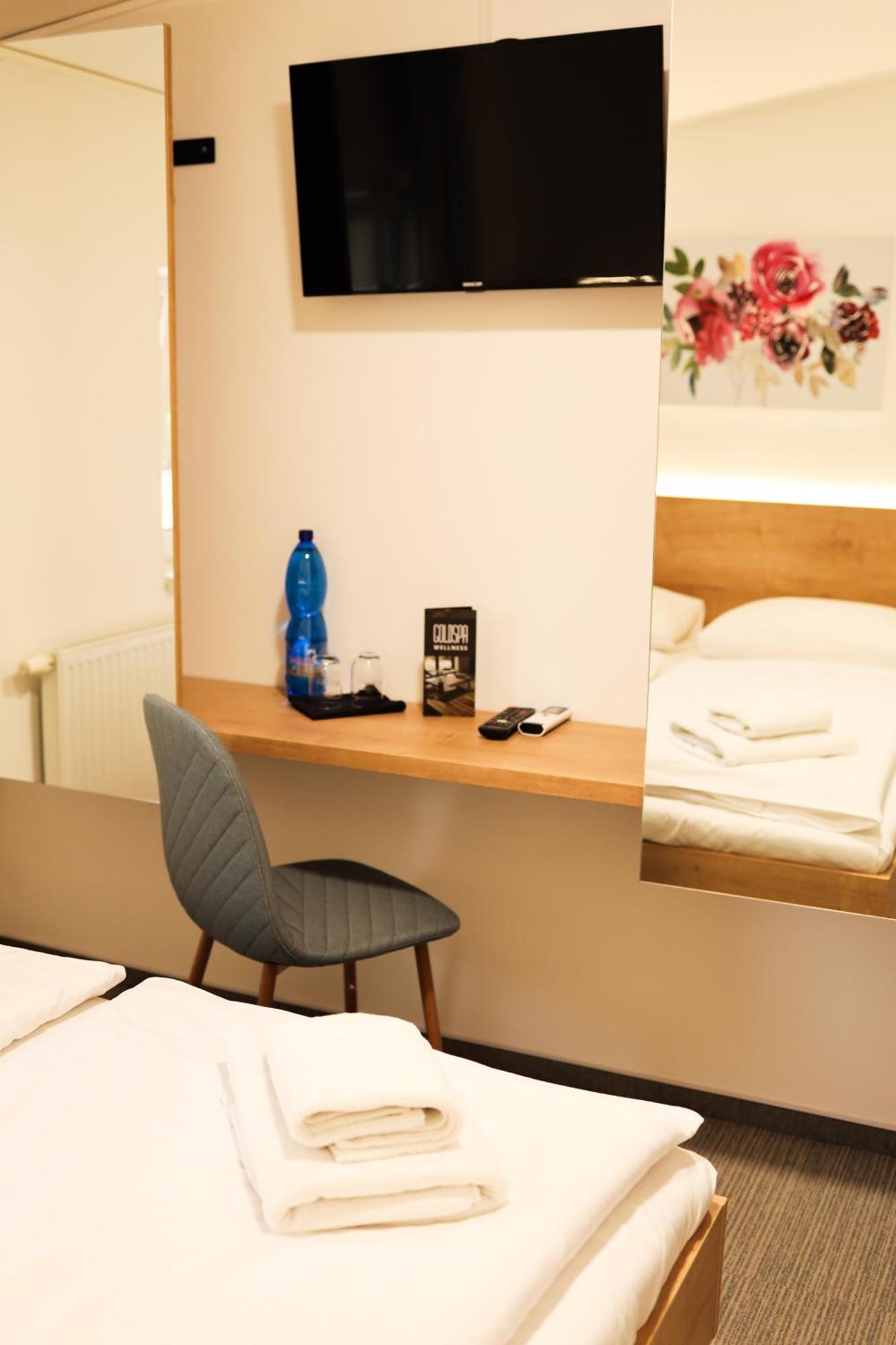 Golden Golem Hotel & Spa プラハ エクステリア 写真