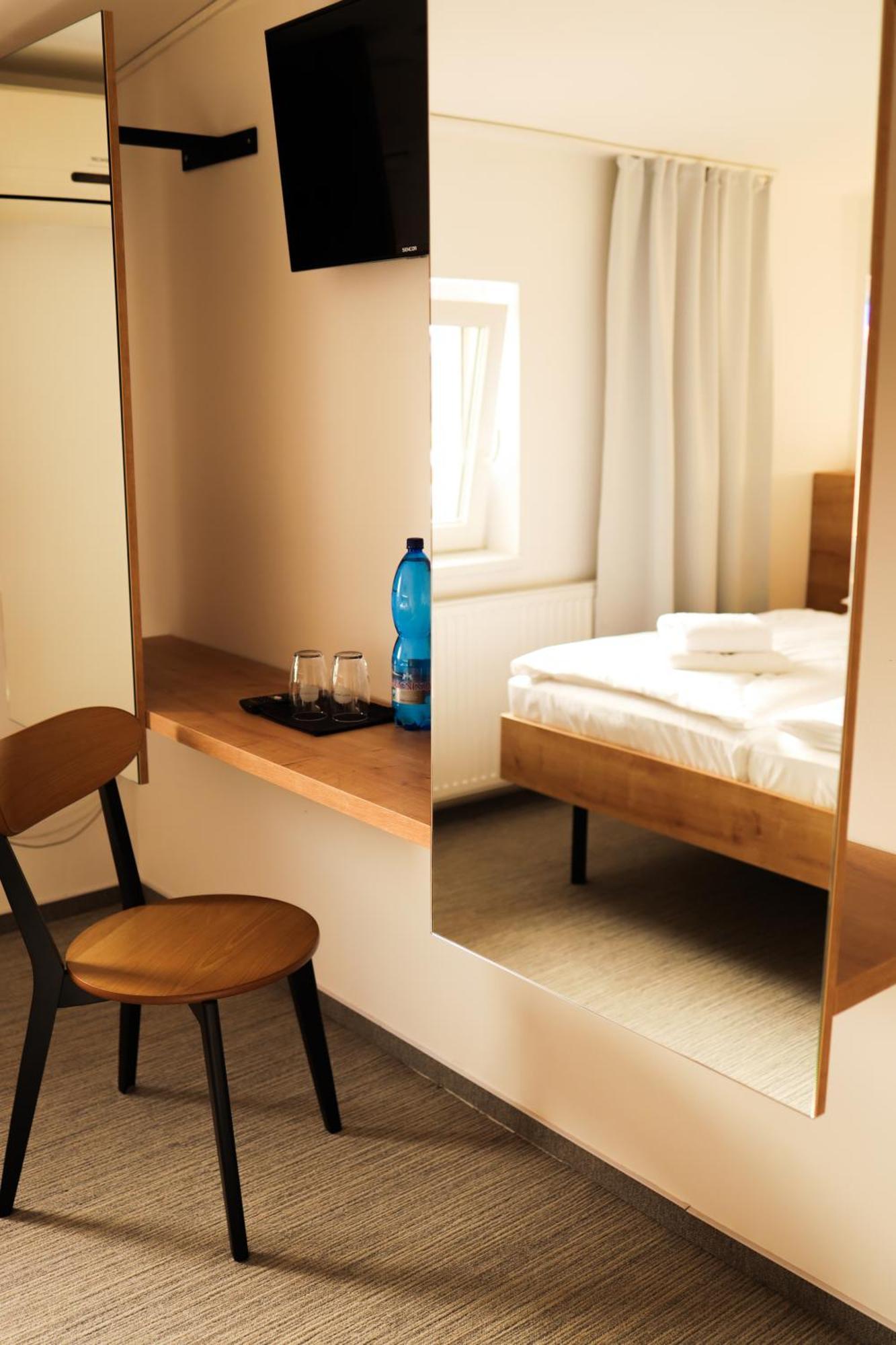 Golden Golem Hotel & Spa プラハ エクステリア 写真