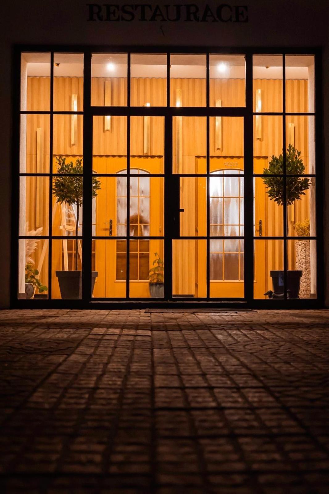 Golden Golem Hotel & Spa プラハ エクステリア 写真