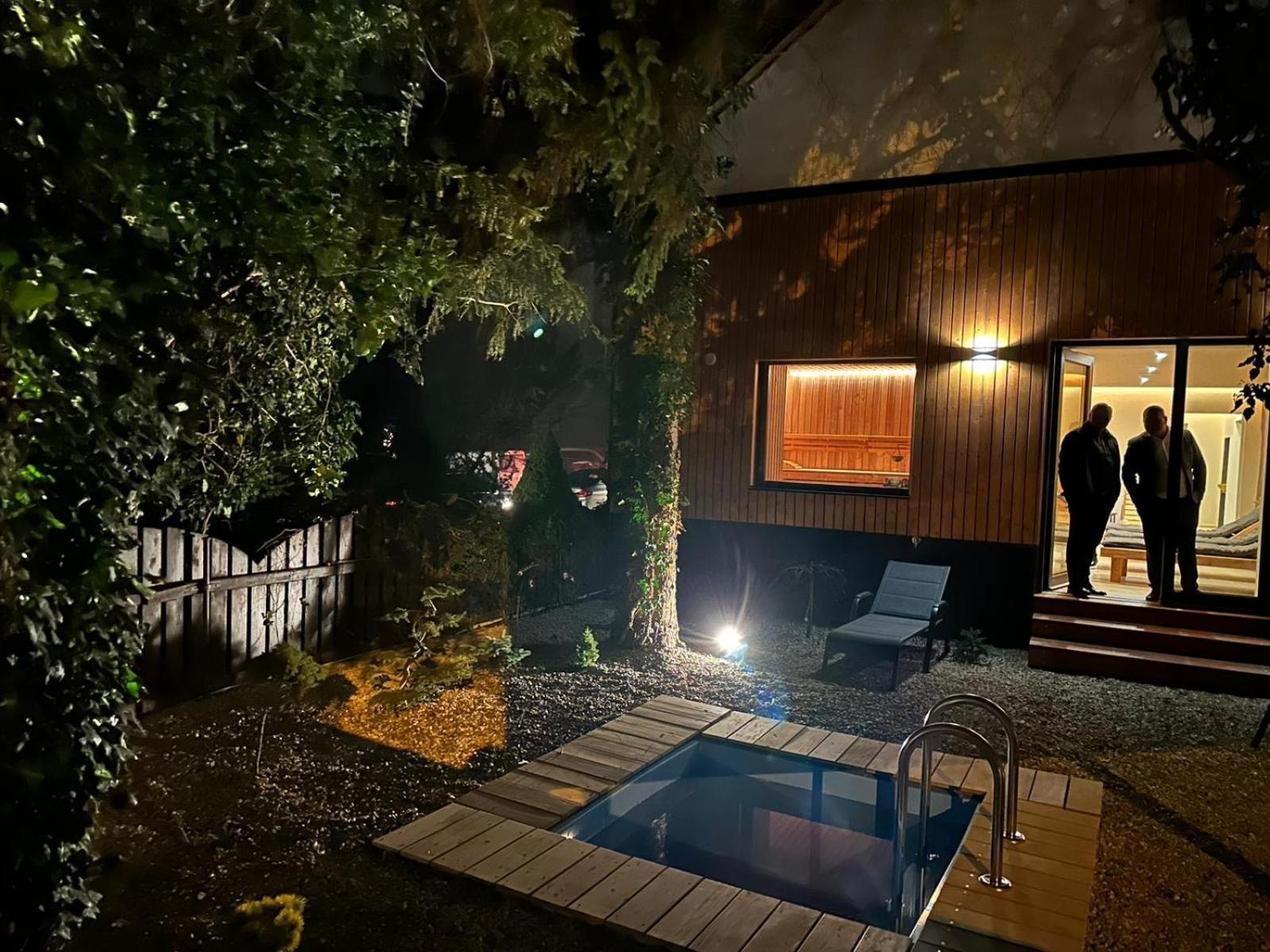 Golden Golem Hotel & Spa プラハ エクステリア 写真