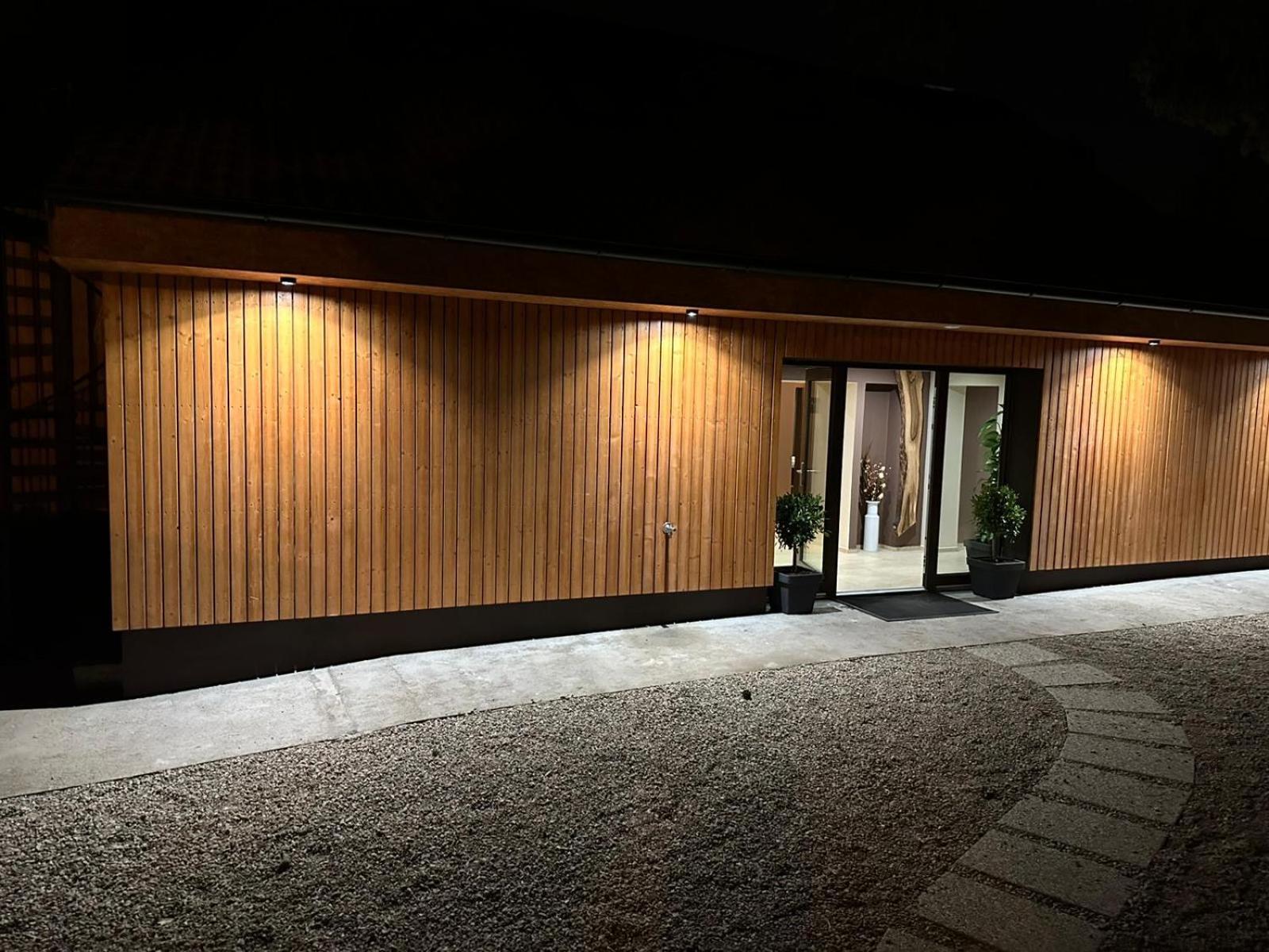Golden Golem Hotel & Spa プラハ エクステリア 写真