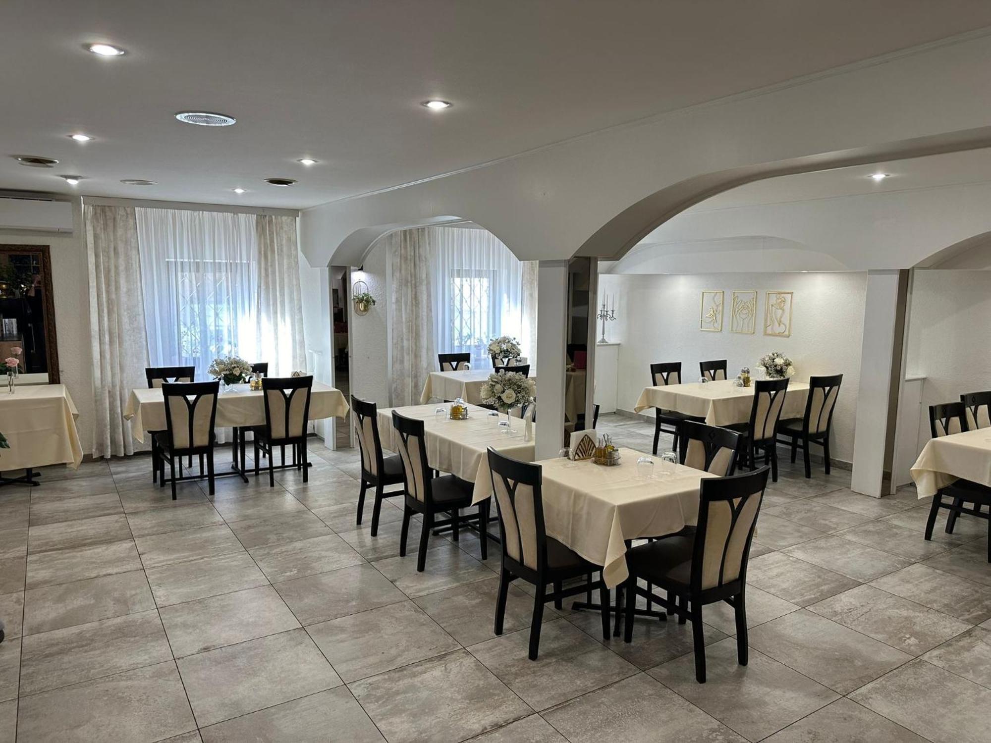 Golden Golem Hotel & Spa プラハ エクステリア 写真